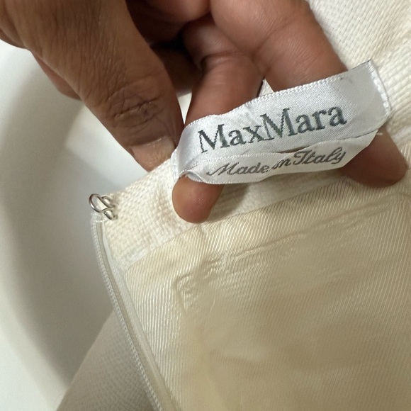 MaxMara Ivory Textured Garment - Picture 4 of 12